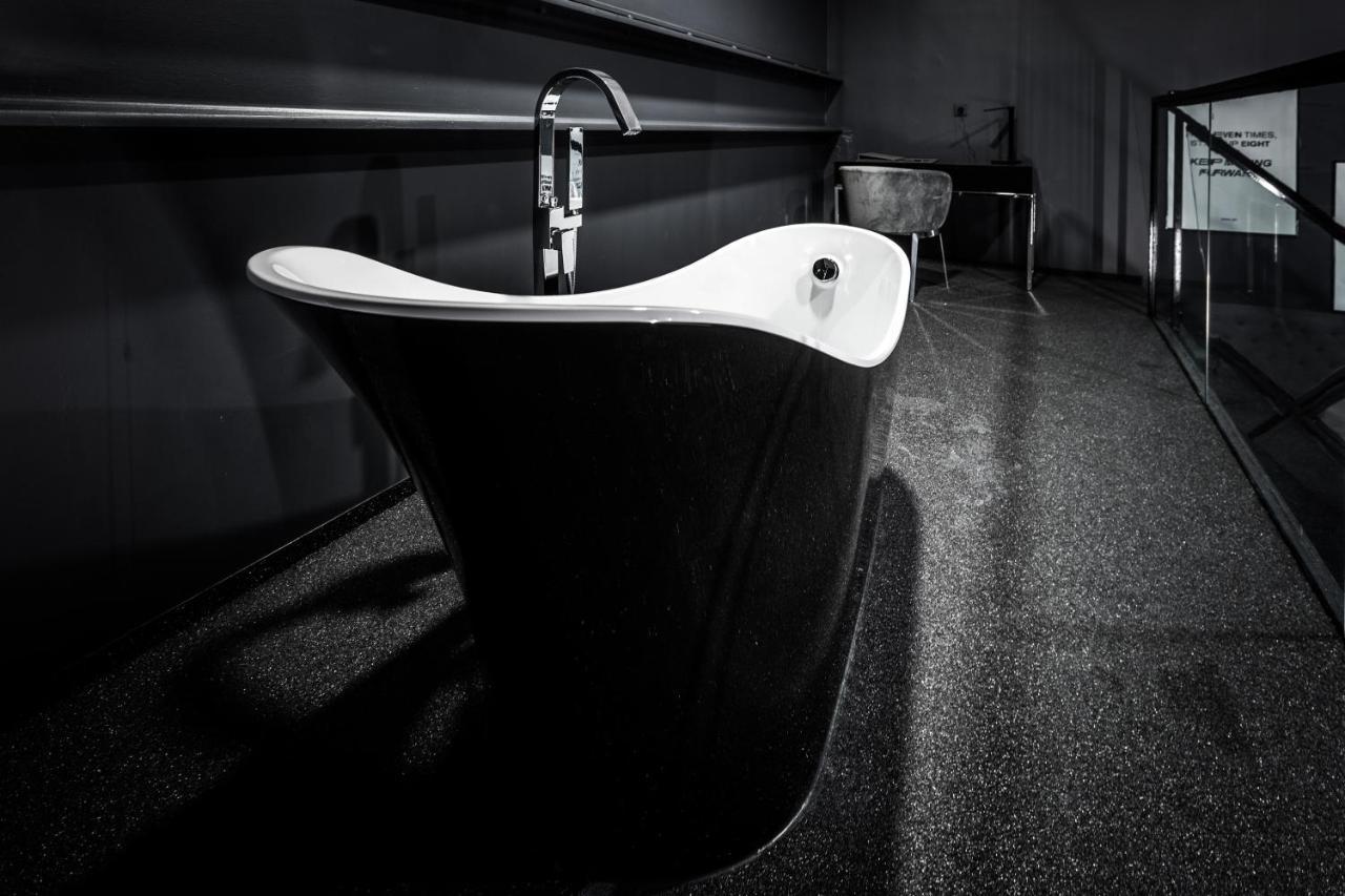 Black Hotels Koeln Экстерьер фото
