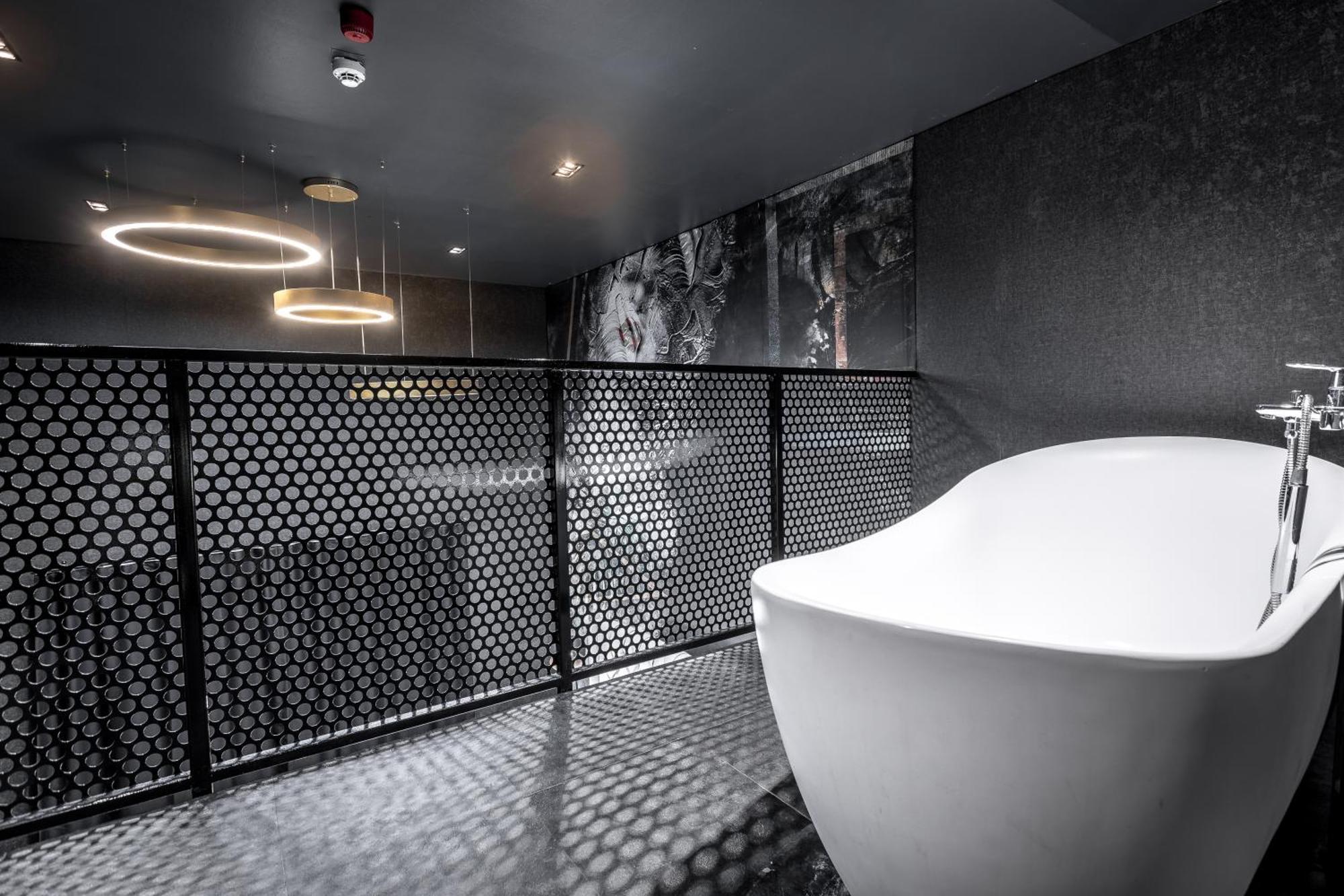 Black Hotels Koeln Экстерьер фото