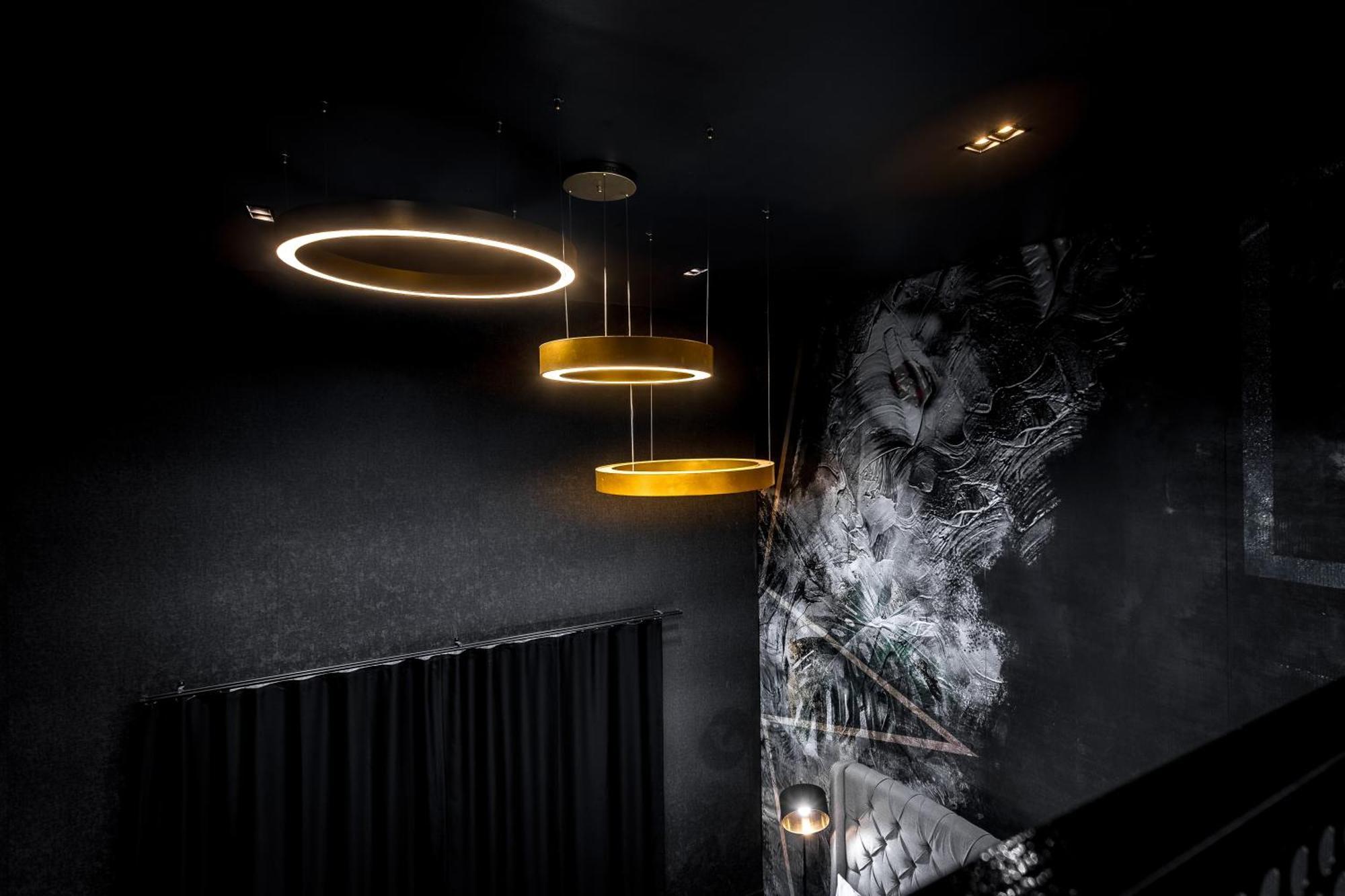 Black Hotels Koeln Экстерьер фото